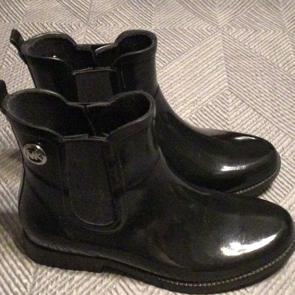 Michael Kors size 6 black ankle ran boots for women - Picture 1 of 6